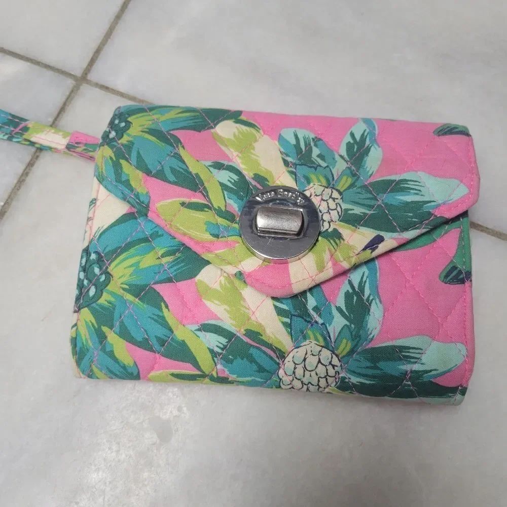 Vera Bradley Your Turn Smartphone Wristlet Tropical Paradise